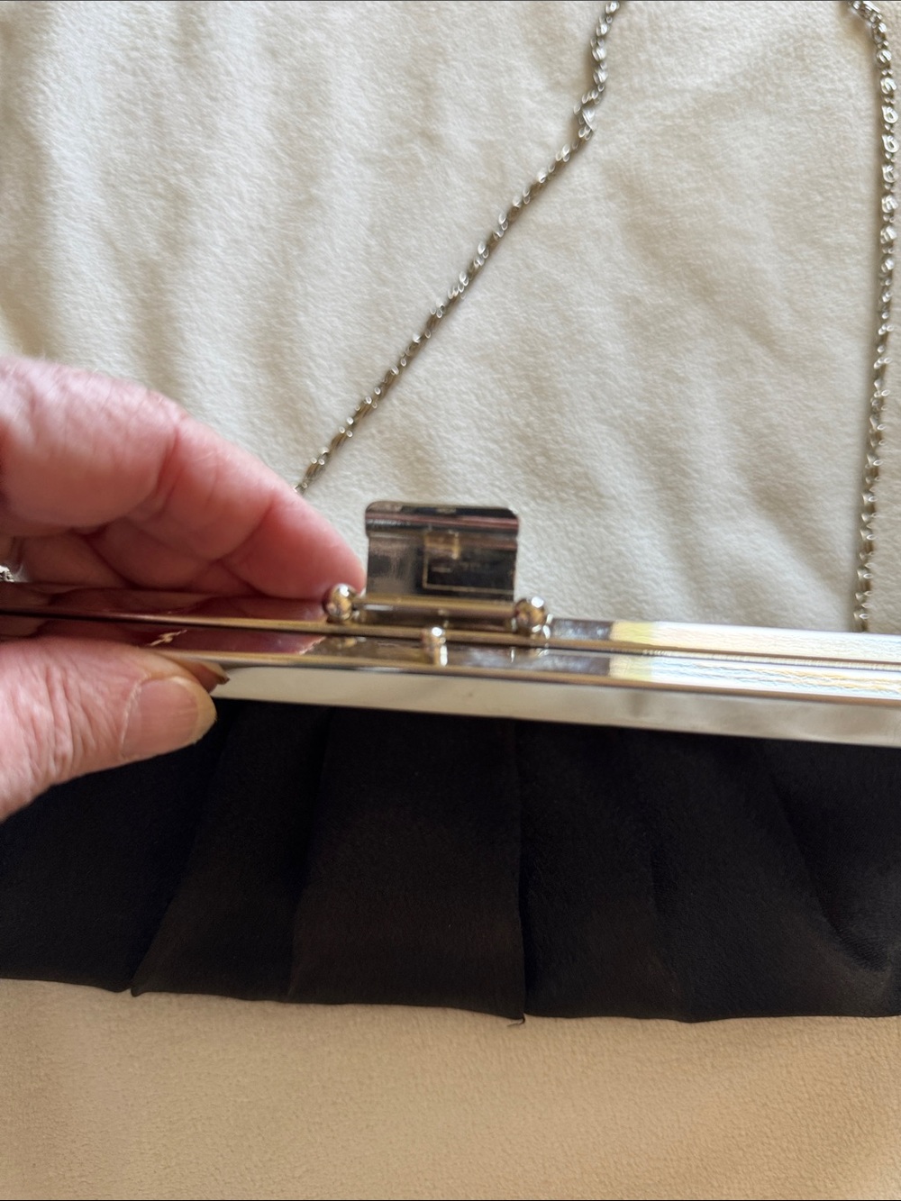 Jessica McClintock Black Satin Pleated Clutch - Picture 11 of 12